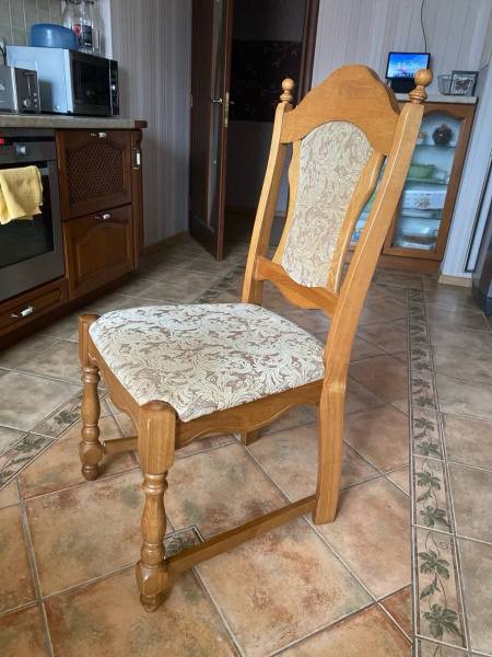 Переклейка деревянных стульев